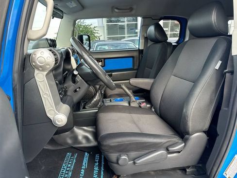 Used 2007 Toyota FJ Cruiser 4WD w/ Upgrade Pkg 2 image 17