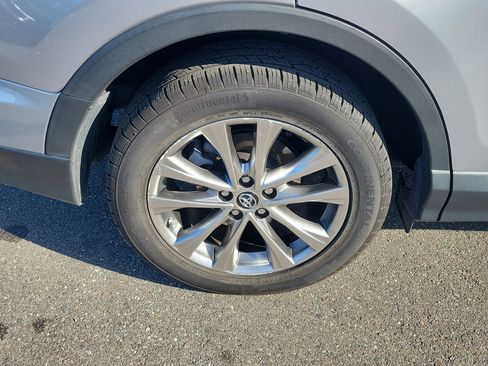 Used 2016 Toyota RAV4 Limited image 40