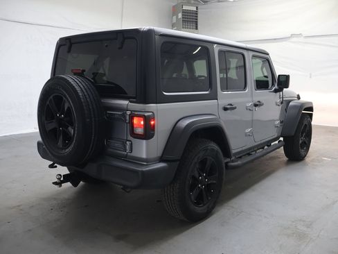 Used 2019 Jeep Wrangler Unlimited Sport AWD/4WD image 7