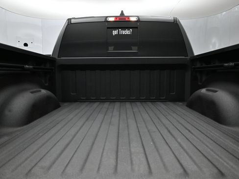 Used 2023 RAM 1500 Big Horn AWD/4WD image 7