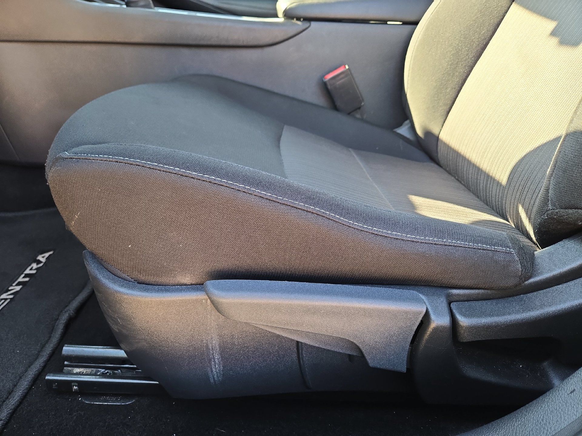 Used 2024 Nissan Sentra SV FWD image 17
