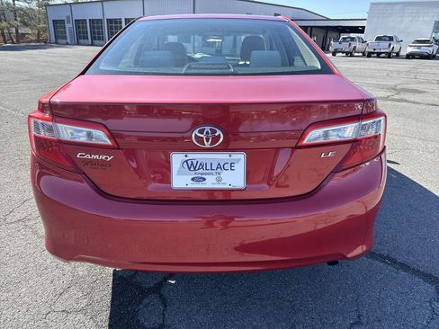 Used 2012 Toyota Camry LE image 5