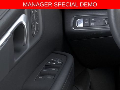 Used 2026 Buick Enclave Sport Touring w/ Power Package AWD/4WD image 22