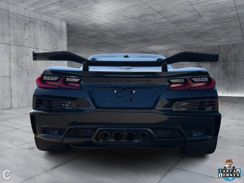 Certified 2023 Chevrolet Corvette Z06 w/ Z07 Performance Package image 6