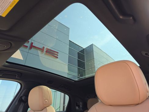 New 2026 Porsche Cayenne S image 28