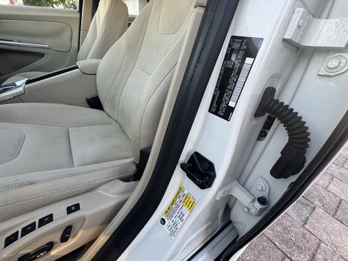 Used 2012 Volvo S60 T5 image 39