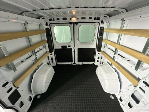 Used 2025 RAM ProMaster 2500 w/ U-Haul Equipment Group FWD image 13
