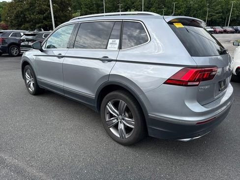 Used 2021 Volkswagen Tiguan SEL AWD/4WD image 12