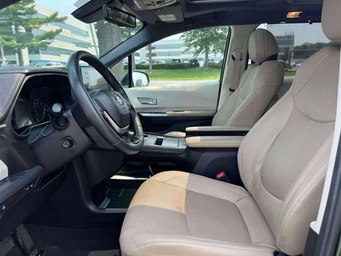 Certified 2024 Toyota Sienna Limited AWD/4WD image 21