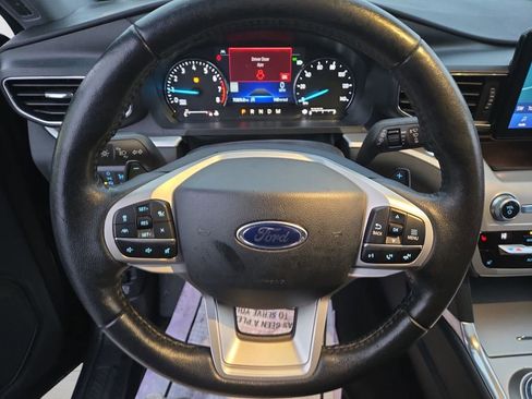 Used 2020 Ford Explorer XLT w/ Equipment Group 202A image 12