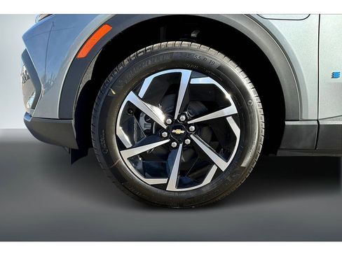 New 2026 Chevrolet Equinox EV LT image 13