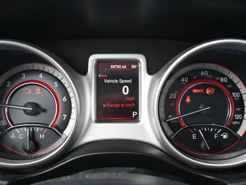 Used 2015 Dodge Journey SXT w/ Flexible Seating Group FWD image 14