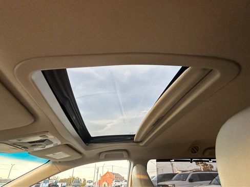 Used 2013 Toyota Sienna XLE image 22