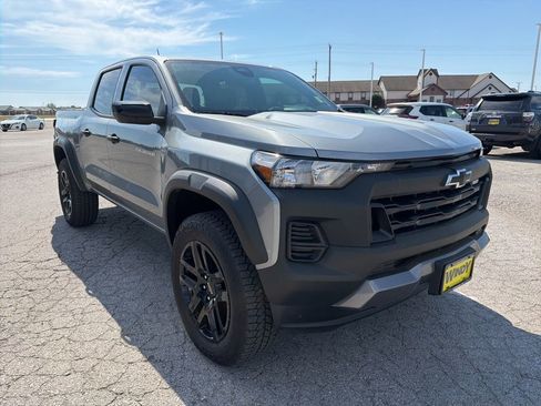 New 2025 Chevrolet Colorado Trail Boss w/ Midnight Edition image 3