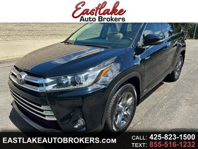 Used 2017 Toyota Highlander Limited Platinum