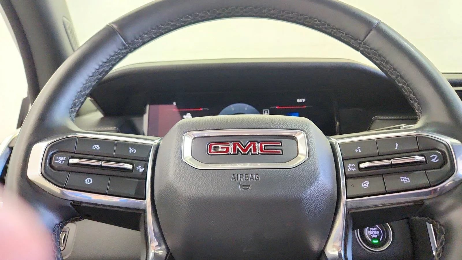 Used 2025 GMC Acadia Elevation AWD/4WD image 18