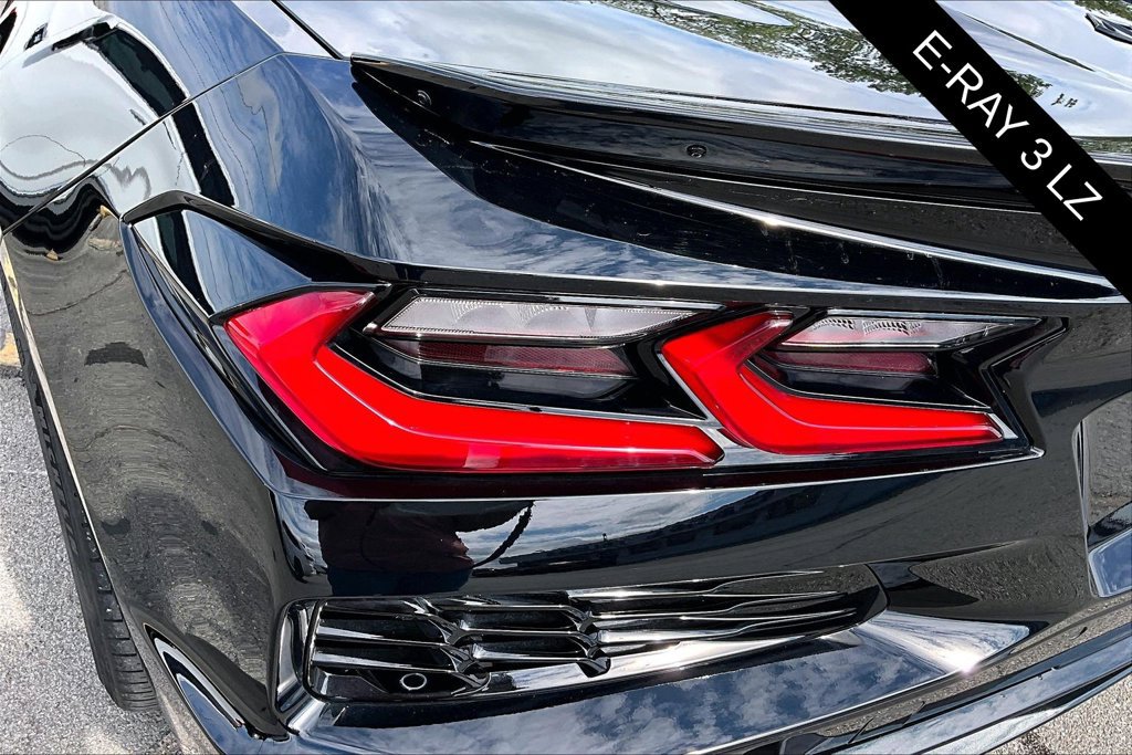 Used 2025 Chevrolet Corvette E-Ray w/ Stealth Interior Trim Package AWD/4WD image 20