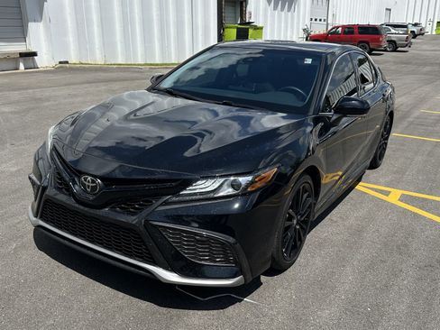 Used 2022 Toyota Camry XSE w/ Cold Weather Package AWD/4WD image 5