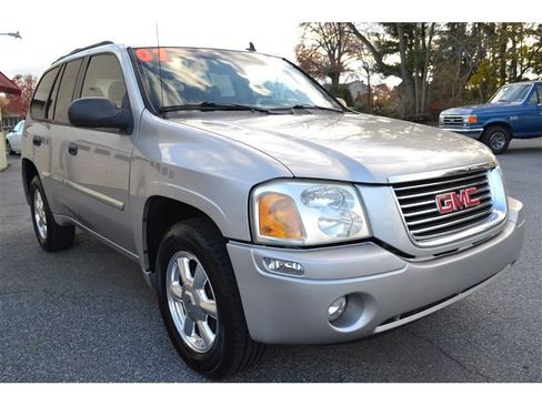 Used 2007 GMC Envoy SLE image 7