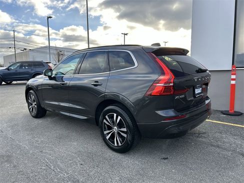 Certified 2023 Volvo XC60 B5 Core w/ Climate Package image 6