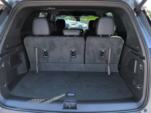 Used 2024 Chevrolet Traverse LT w/ Midnight/Sport Edition FWD image 12