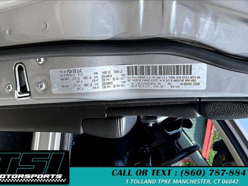 Used 2017 Jeep Cherokee Overland image 36