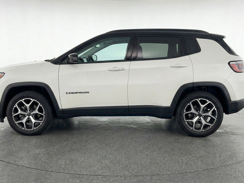 Used 2025 Jeep Compass Limited AWD/4WD image 5