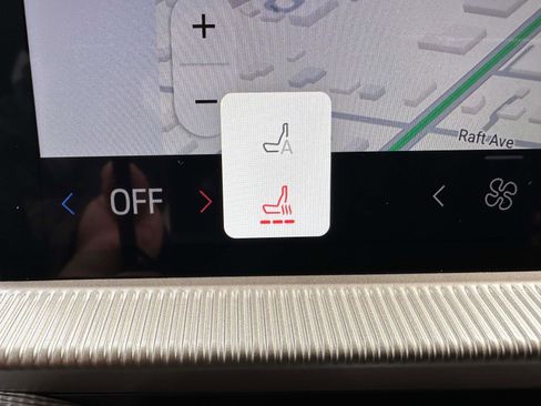 Used 2025 Ford Explorer Active image 24