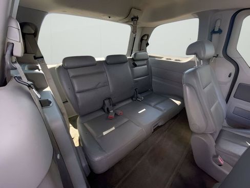 Used 2004 Ford Freestar Limited FWD image 3