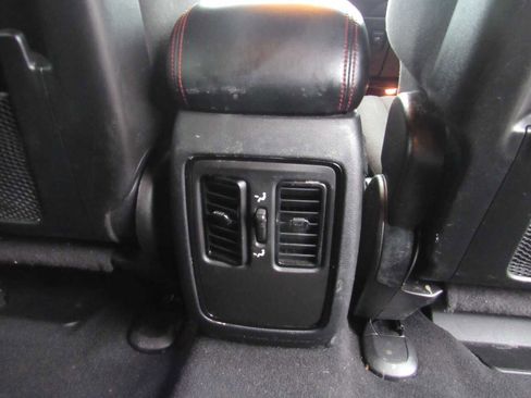 Used 2023 Dodge Durango GT image 25