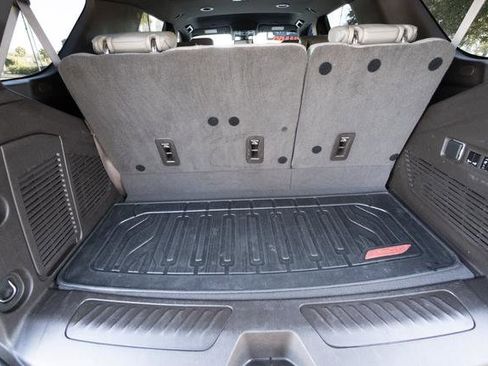 Used 2021 GMC Yukon SLT w/ SLT Luxury Package image 31