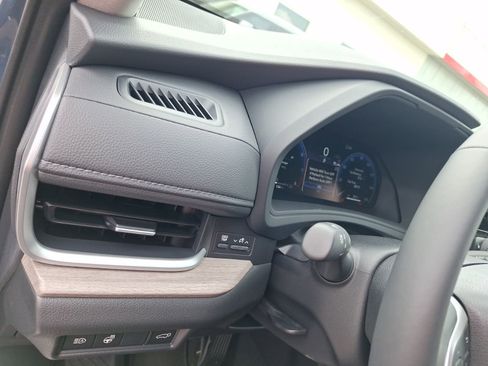 Used 2026 Toyota Grand Highlander Limited image 18