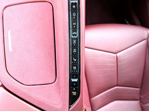 Used 2021 Chevrolet Corvette Stingray Premium Cpe w/ Z51 Performance Package image 29