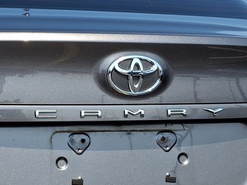Used 2019 Toyota Camry LE w/ Convenience Package FWD image 29