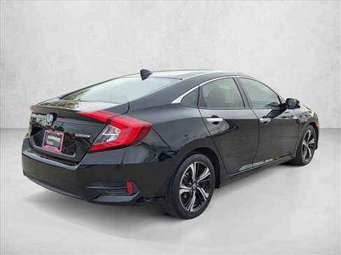 Used 2016 Honda Civic Touring image 5