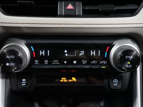 Certified 2025 Toyota RAV4 XLE AWD/4WD image 20