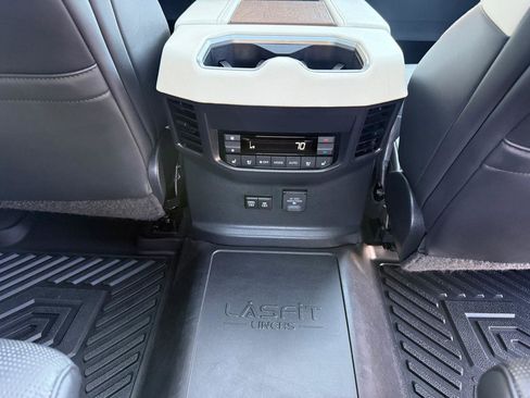 Used 2024 Toyota Sequoia Capstone image 19