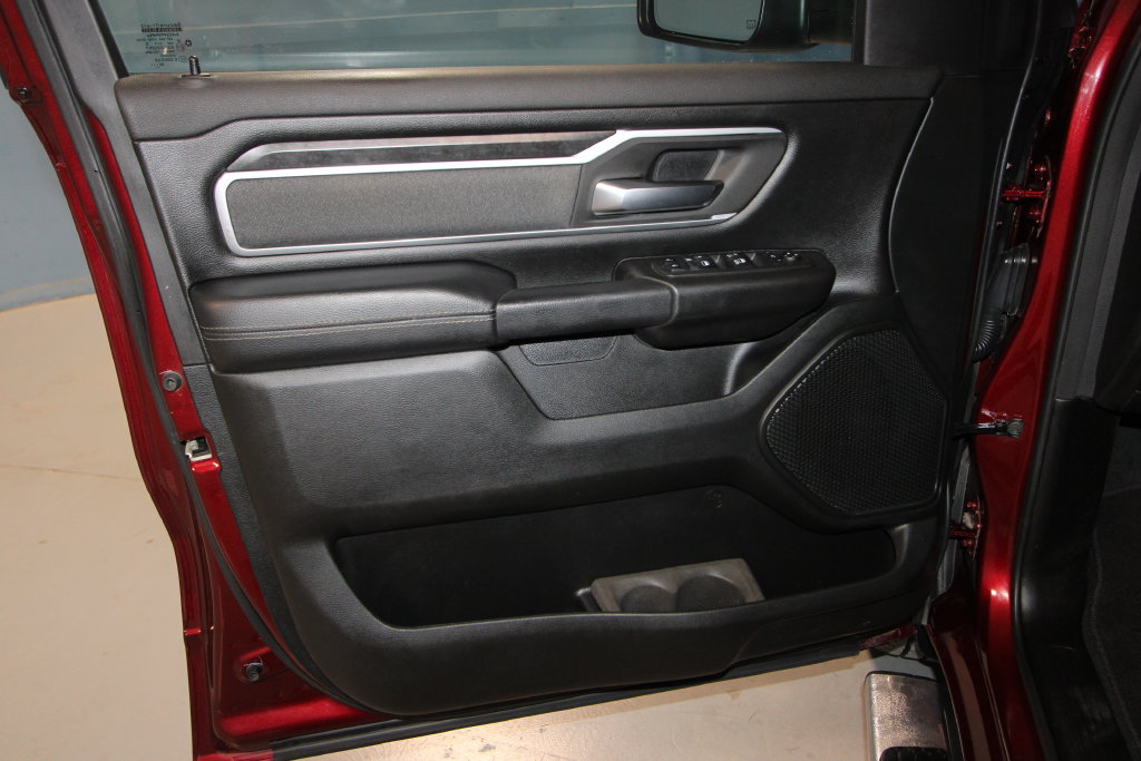 Used 2021 RAM 1500 Big Horn AWD/4WD image 5