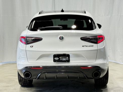 Used 2024 Alfa Romeo Stelvio Veloce image 6