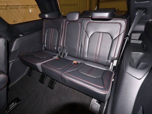 Certified 2024 Ford Expedition Limited AWD/4WD image 18