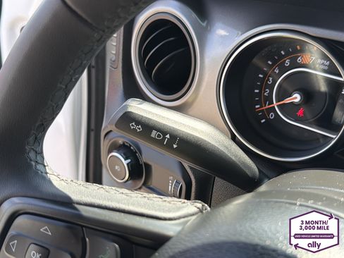 Used 2023 Jeep Wrangler Unlimited Sport AWD/4WD image 18