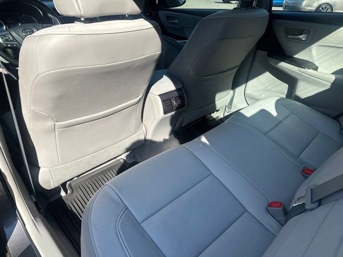 Used 2015 Toyota Camry XLE w/ Moonroof Package FWD image 29
