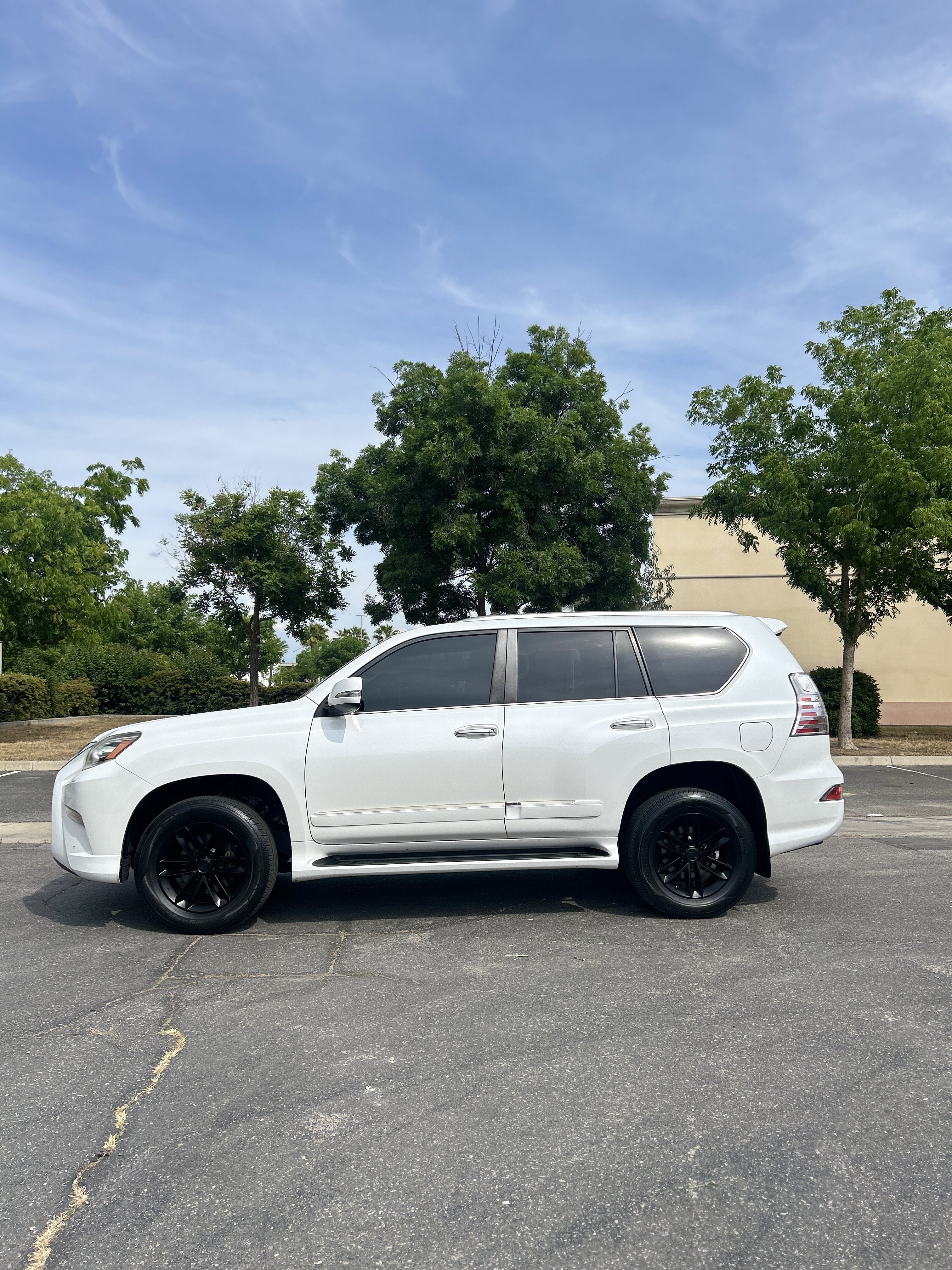 Used 2014 Lexus GX 460 Luxury AWD/4WD image 4