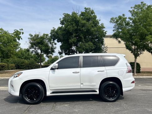 Used 2014 Lexus GX 460 Luxury image 4