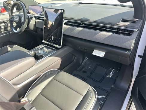 New 2026 GMC Sierra EV Elevation image 29