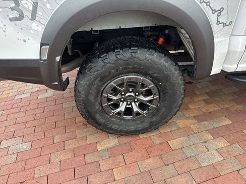 Used 2022 Ford F150 Raptor w/ Raptor 37 Performance Package AWD/4WD image 15