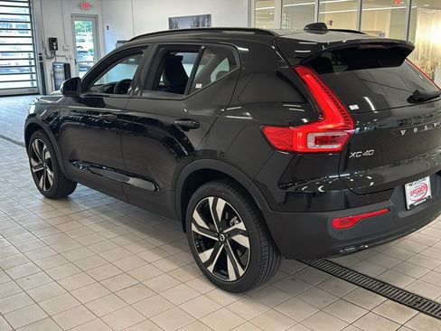 New 2026 Volvo XC40 B5 Ultra w/ Climate Package image 7