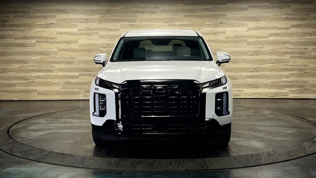 Used 2023 Hyundai Palisade Limited AWD/4WD image 4