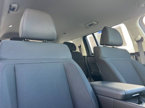 Used 2026 Hyundai Santa Fe SE FWD image 19