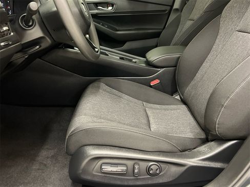 New 2025 Honda Accord SE image 18